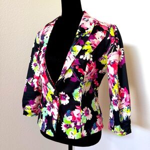 Candie’s Vibrant Floral Cropped 3/4 Sleeve Cotton Blazer Medium